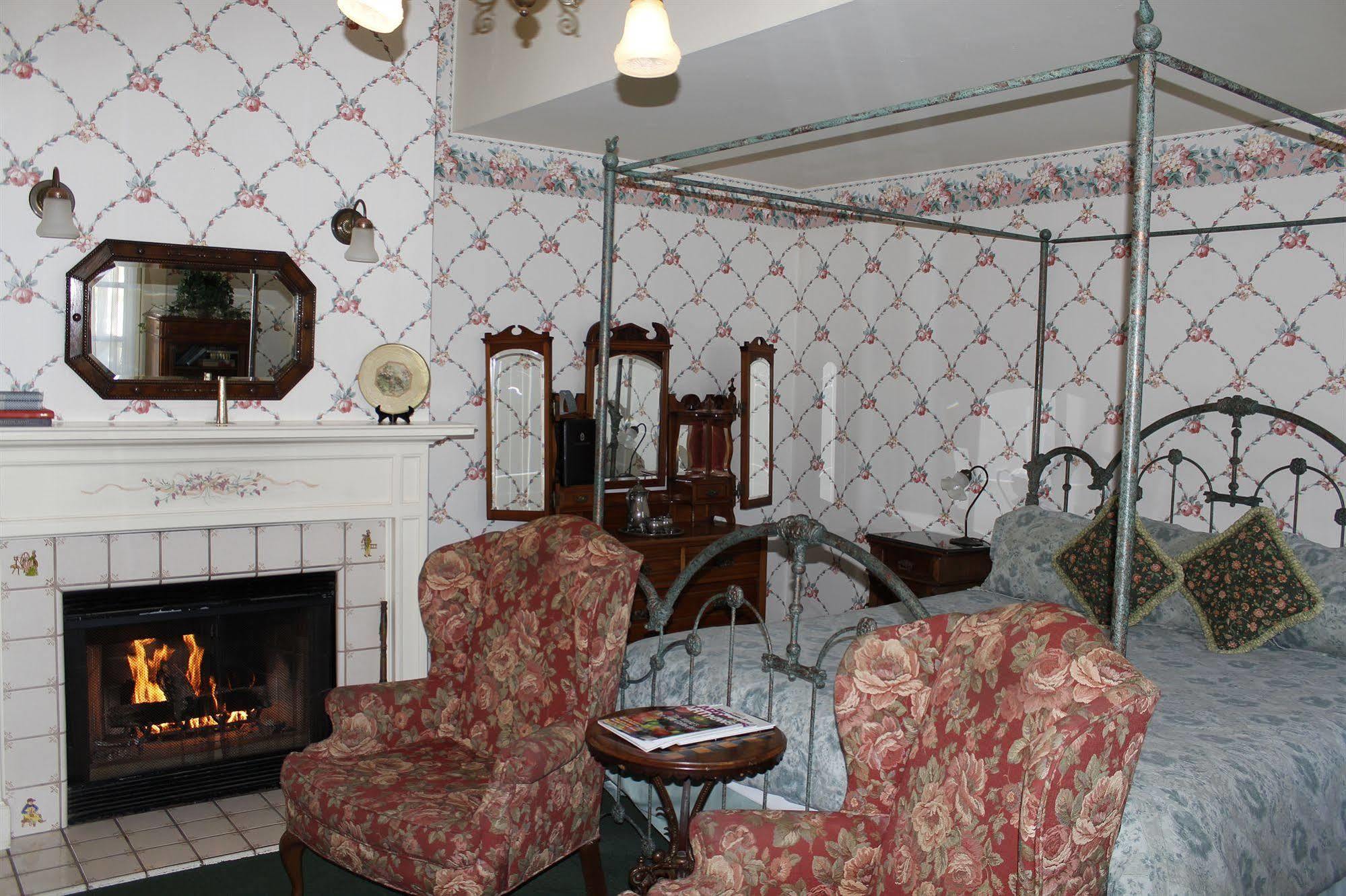 Gosby House Inn, A Four Sisters Inn Pacific Grove Extérieur photo